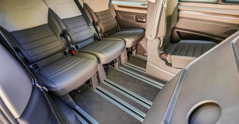 Volkswagen Multivan cena 259900 przebieg: 86230, rok produkcji 2022 z Częstochowa małe 379